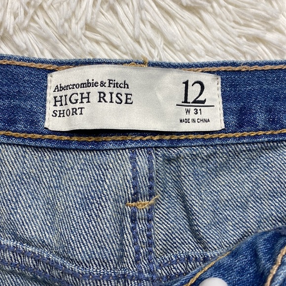 Abercrombie and Fitch high rise Flower embroidered Denim shorts - Picture 4 of 7